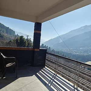 Santosh Cafe & Rooms
